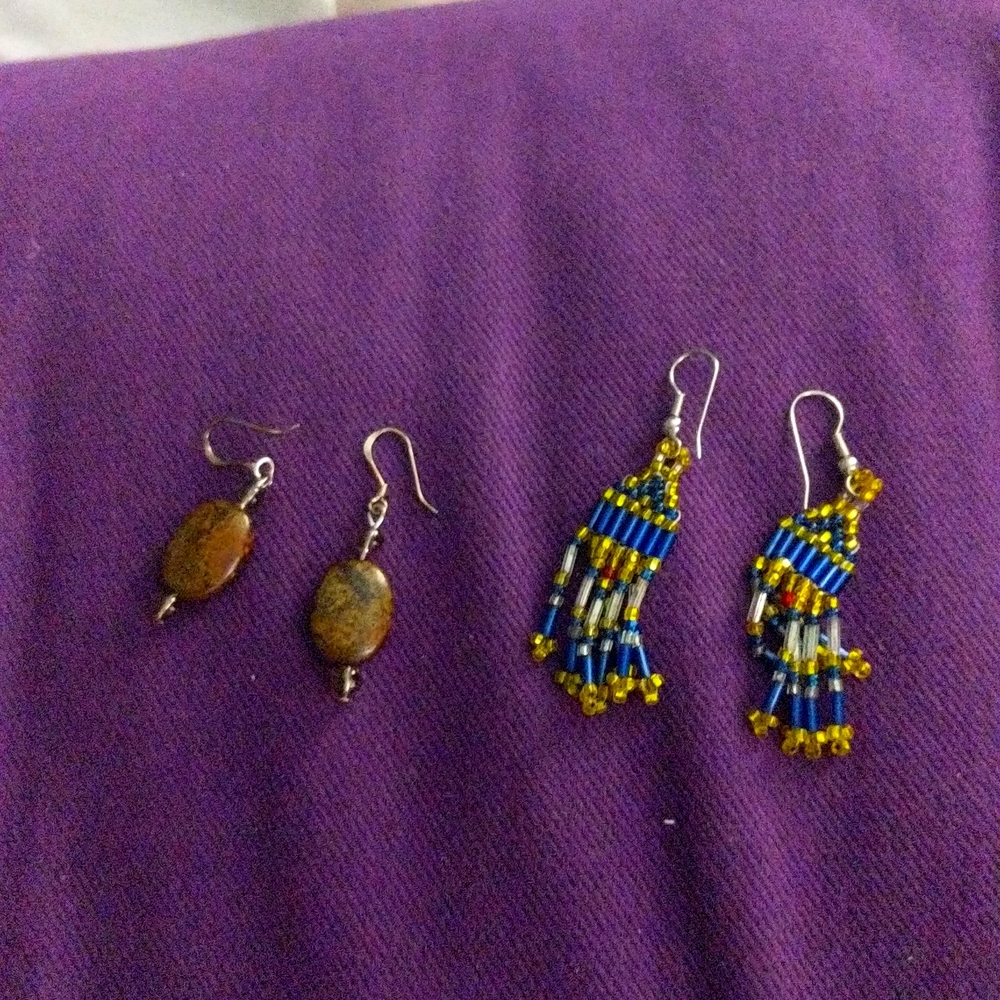 Earings 2 pair